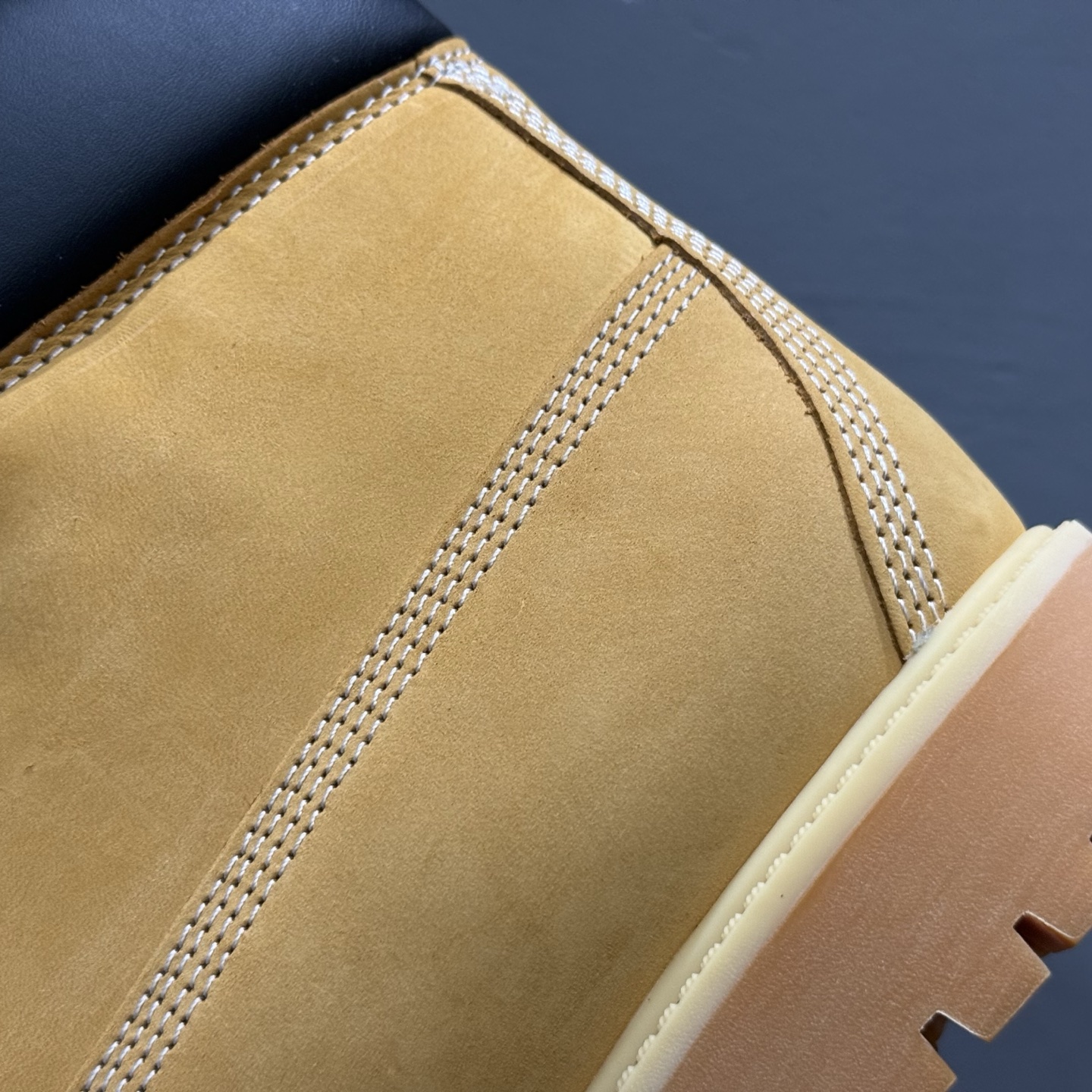 280 广东中山版添柏岚Timberland踢不烂/经典款黄色高帮 女款六孔型号10361男款七孔型号10061