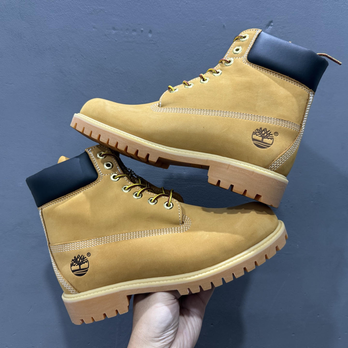 280 广东中山版添柏岚Timberland踢不烂/经典款黄色高帮 女款六孔型号10361男款七孔型号10061