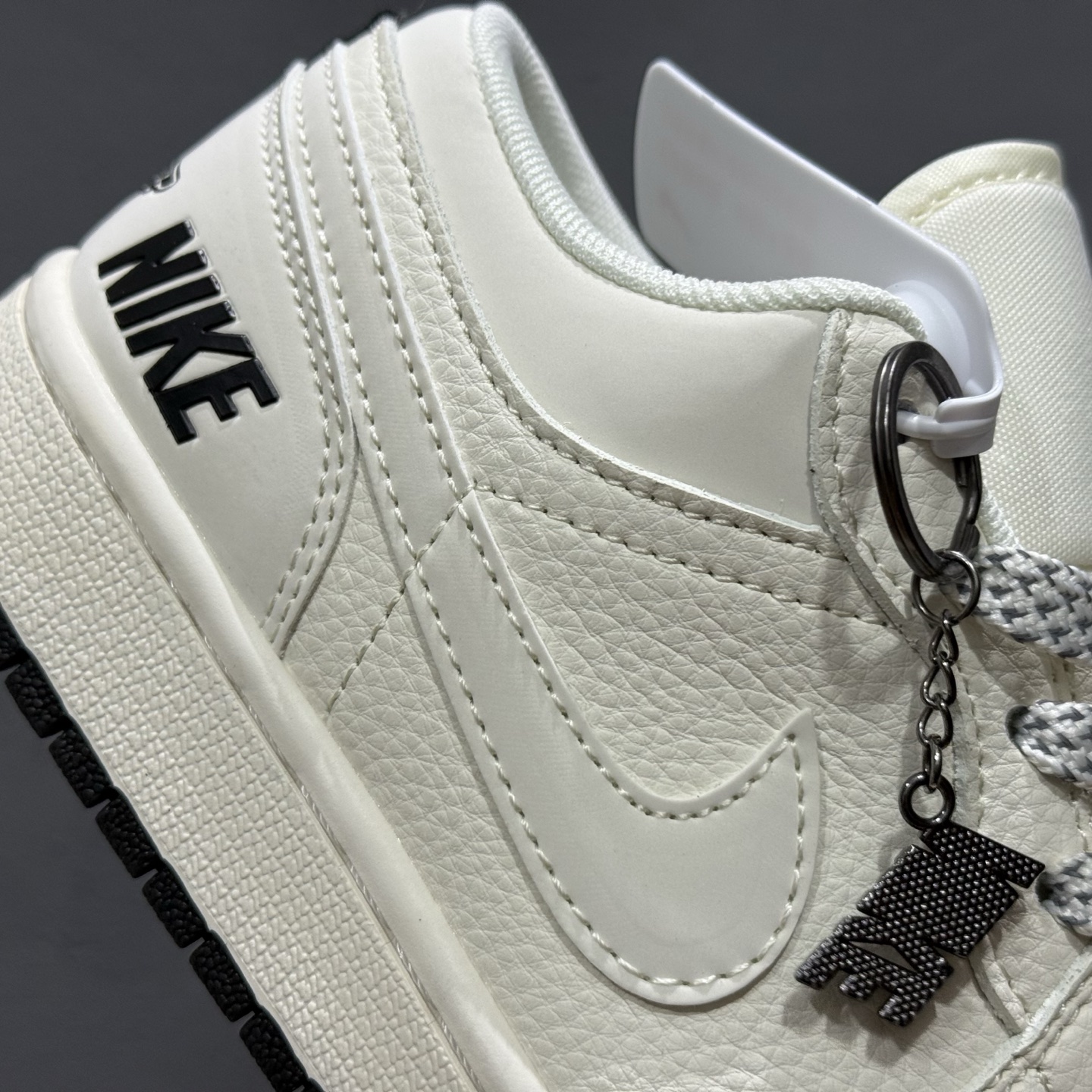 Air Jordan 1 Low AJ1 乔1 经典黑 高端定制 低帮复古篮球鞋 XX3168-219