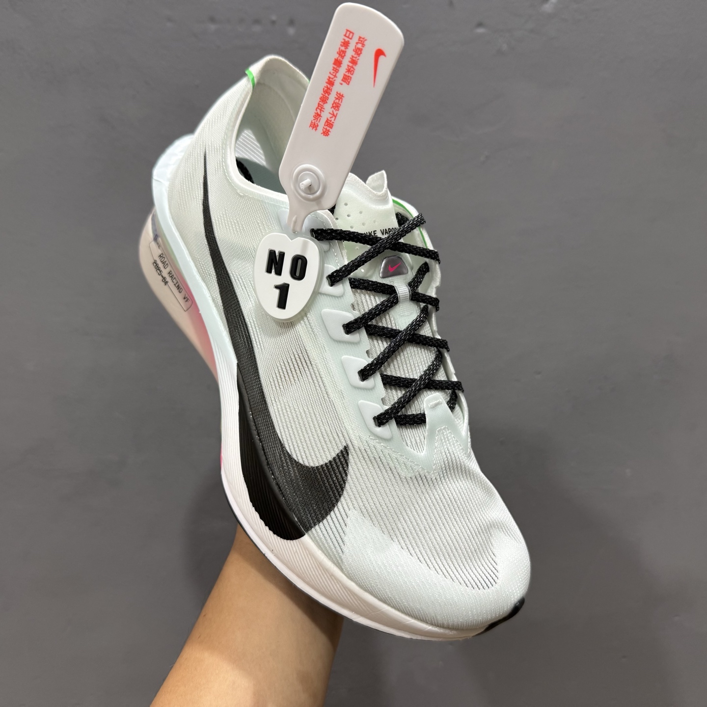 Nike ZoomX Vaporfly NEXT% 4 马拉松系列公路竞速超轻缓震跑步鞋 HF6414-101