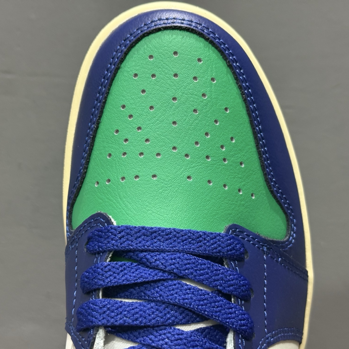 240 原装裸鞋级 市面最高工艺产物 Air Jordan 1 Low白绿蓝 553558-147