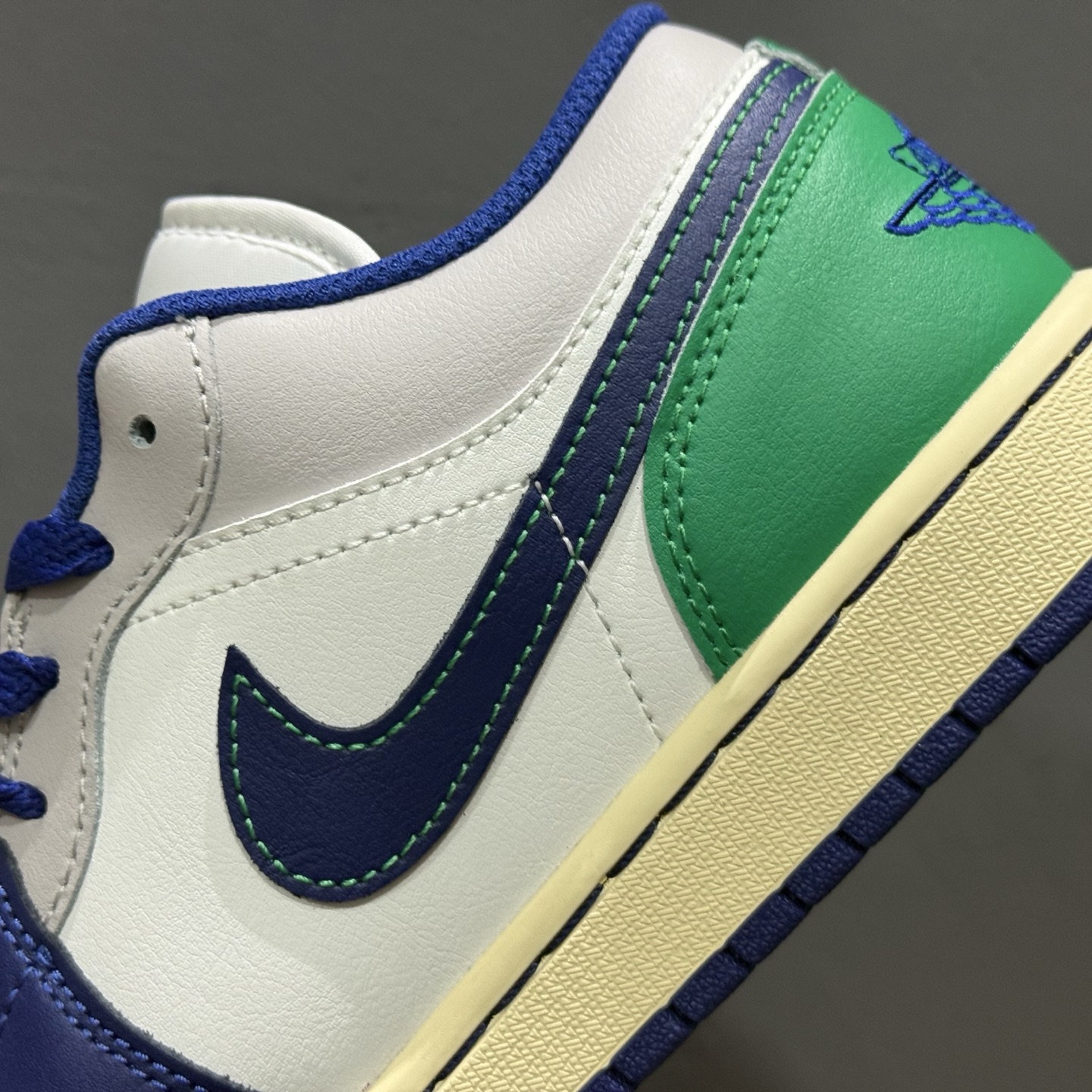 240 原装裸鞋级 市面最高工艺产物 Air Jordan 1 Low白绿蓝 553558-147