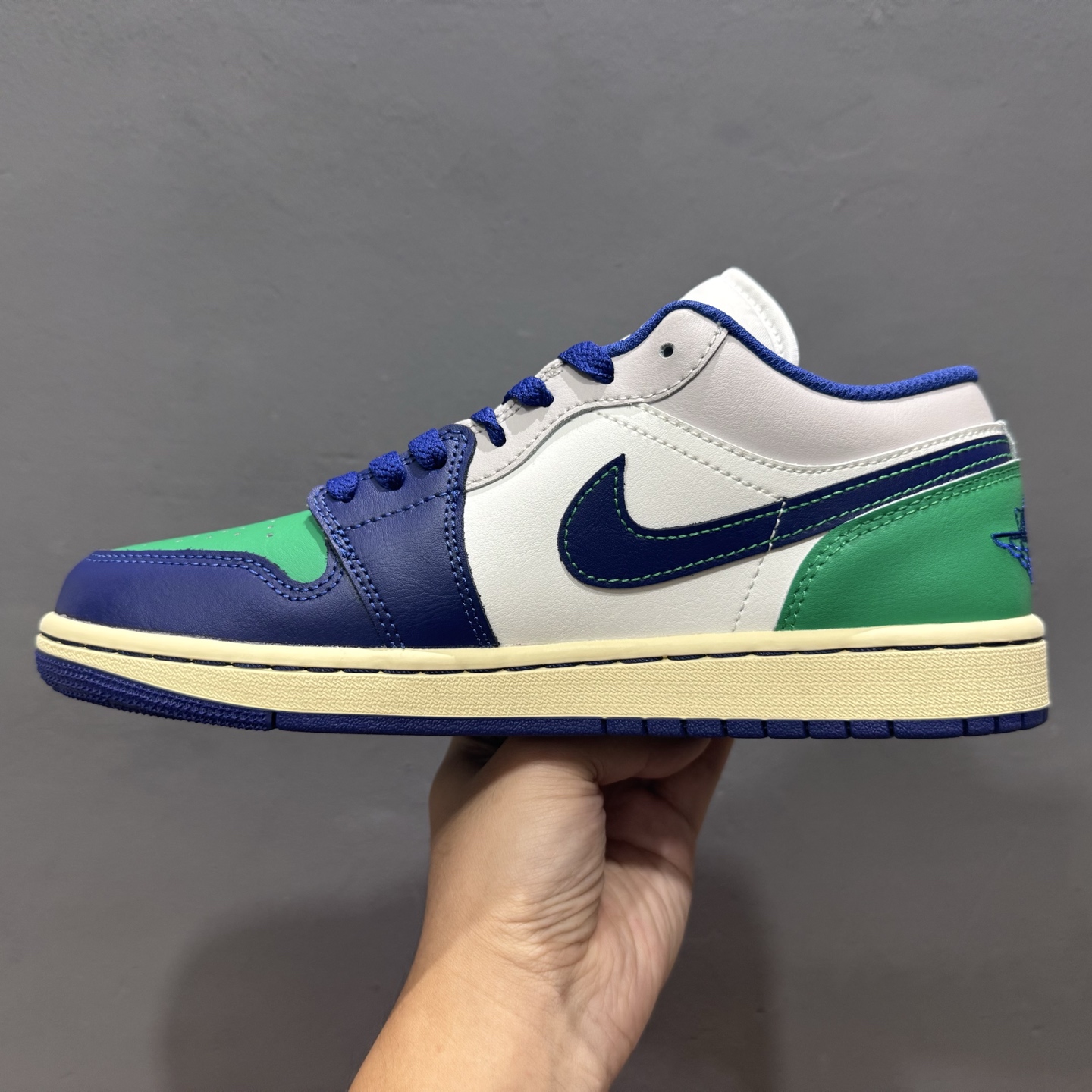 240 原装裸鞋级 市面最高工艺产物 Air Jordan 1 Low白绿蓝 553558-147