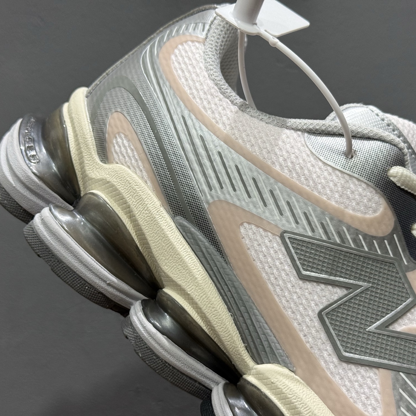 240 大厂出品 New Balance ABZORB 2000 黑绿色 U20005f9