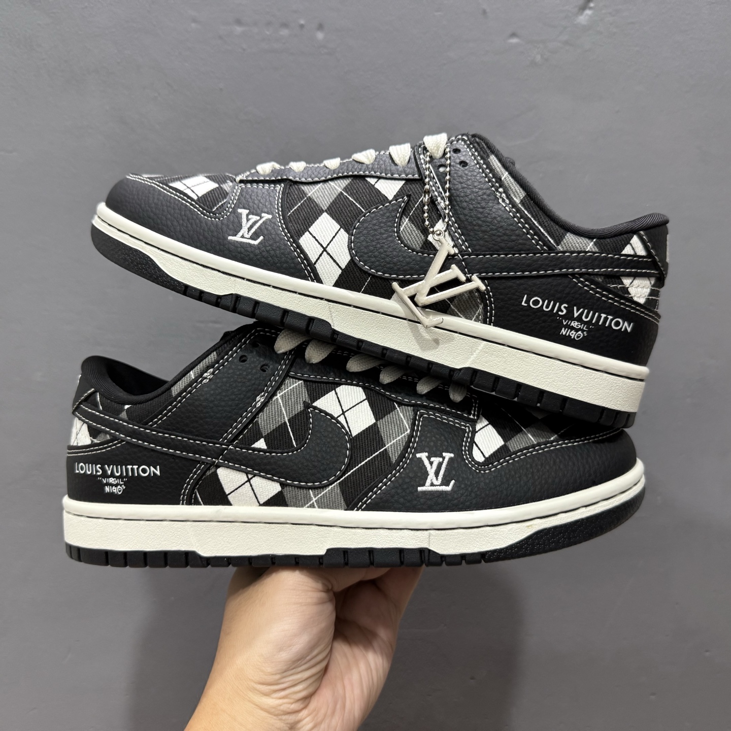 NK Dunk Low Retro ”DIY高端定制” LV黑灰白棋盘格 低帮休闲运动板鞋 SC0601-460 NK Dunk Low Retro ”DIY高端定制” LV黑灰白棋盘格 低帮休闲运动板鞋 SC0601-460