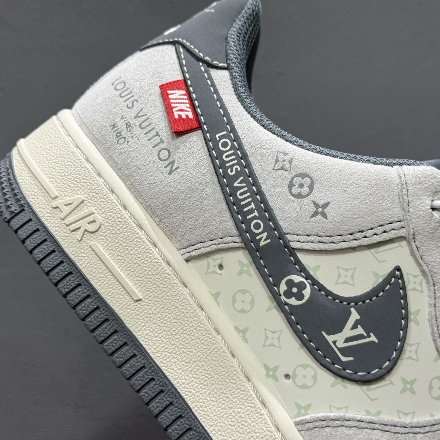 Nike Air Force 1 Low LV联名 CX5050-Y25 Nike Air Force 1 Low LV联名 CX5050-Y25