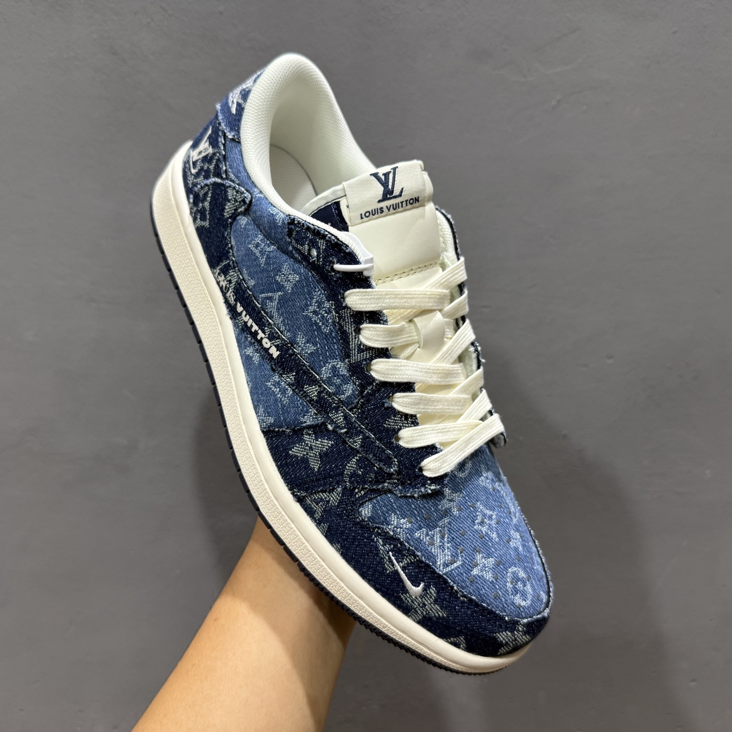 Louis Vuitton x Air Jordan 1 Low 水洗牛仔深蓝印花 XD0798-312