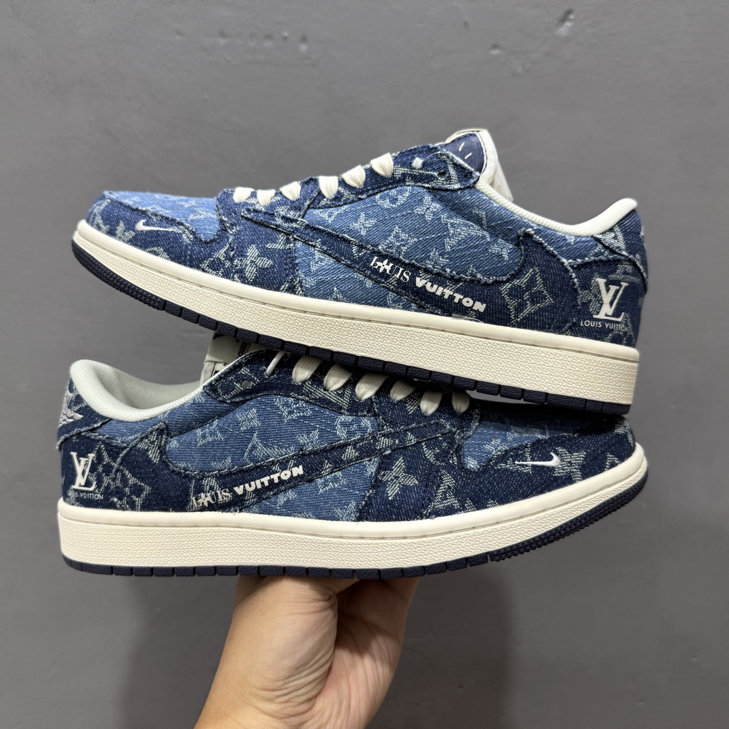 Louis Vuitton x Air Jordan 1 Low 水洗牛仔深蓝印花 XD0798-312