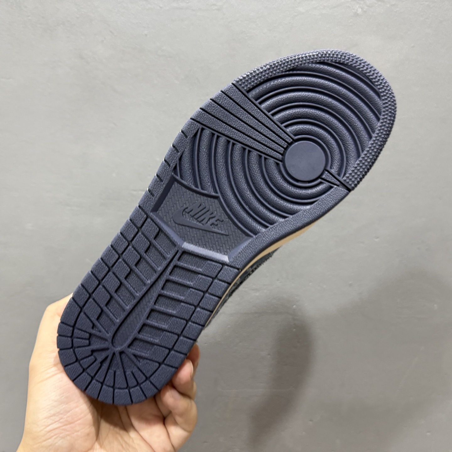 Louis Vuitton x Air Jordan 1 Low 水洗牛仔深蓝印花 XD0798-312