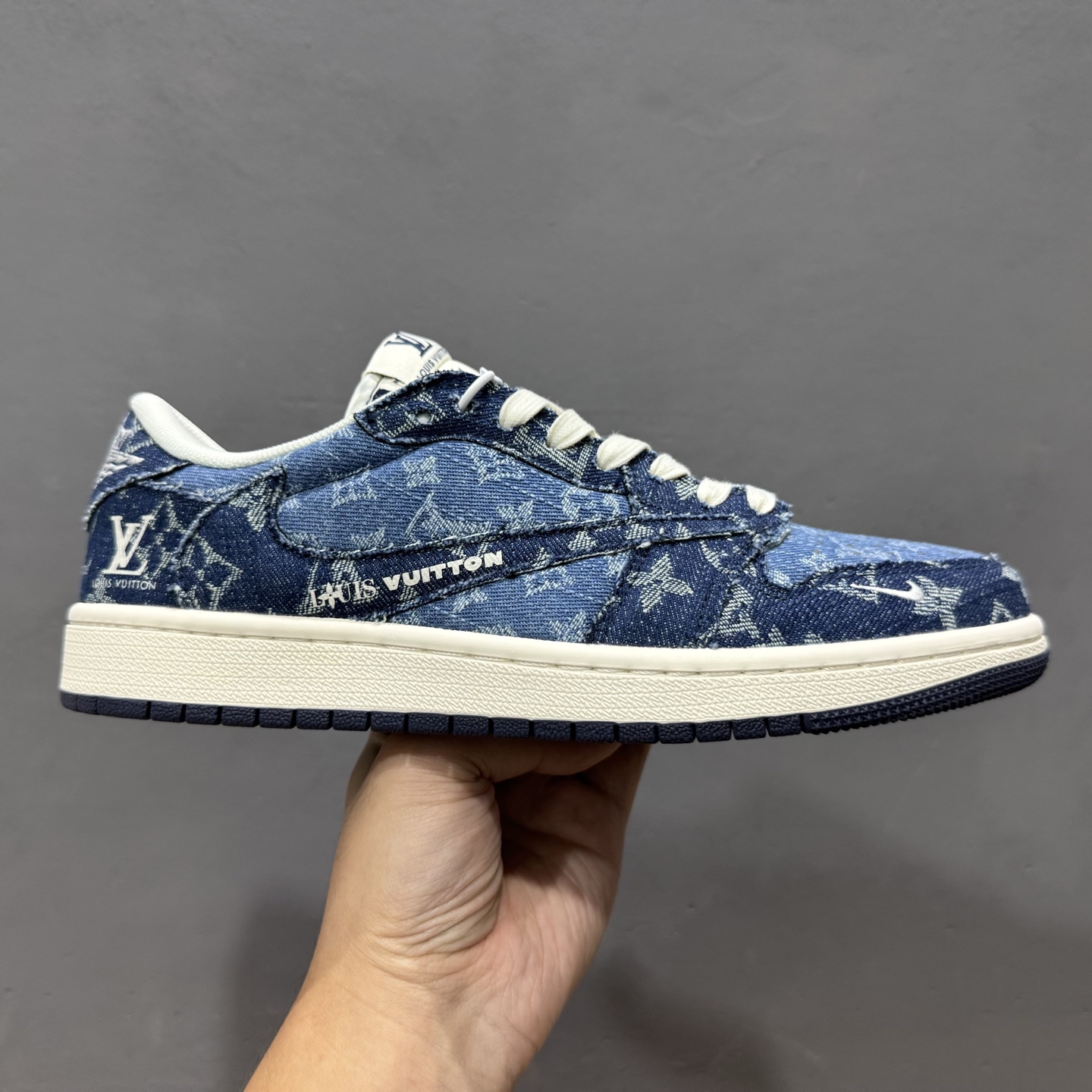 Louis Vuitton x Air Jordan 1 Low 水洗牛仔深蓝印花 XD0798-312
