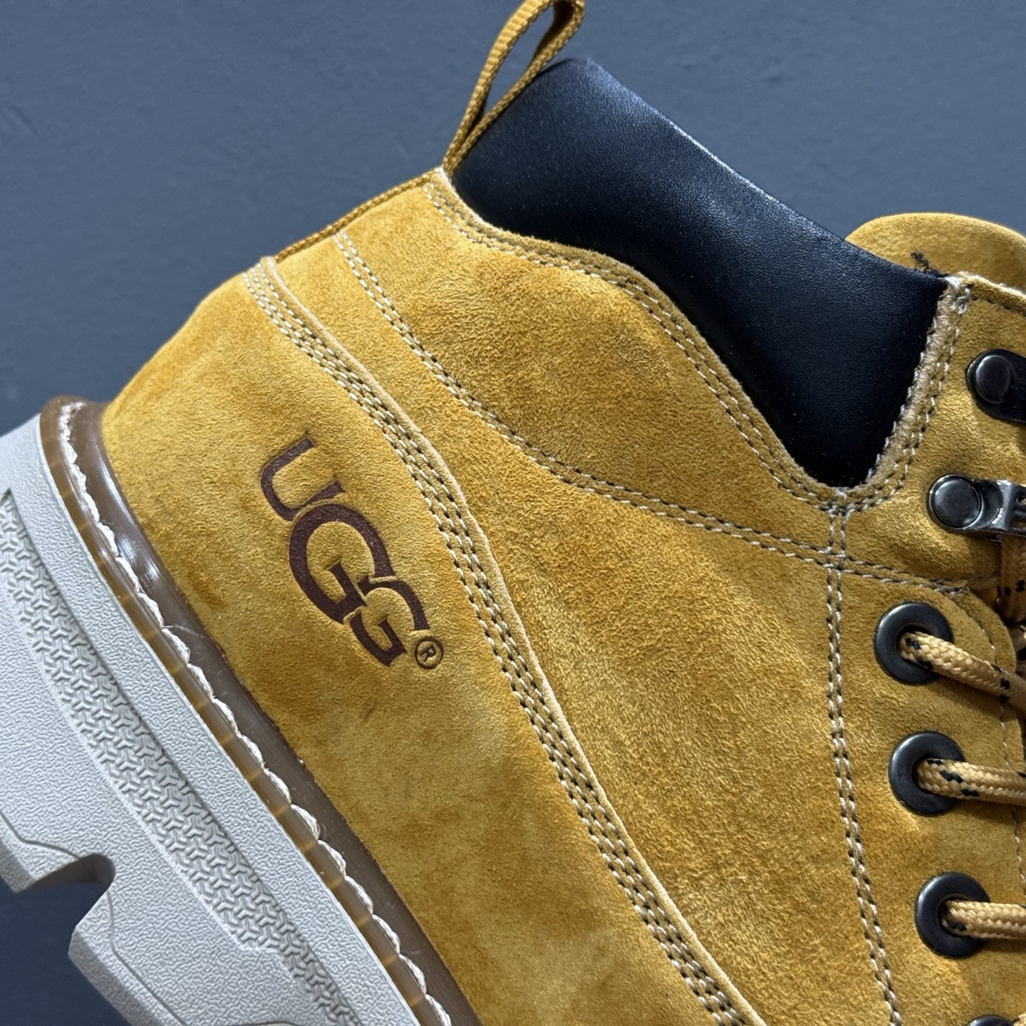 280 UGG Tasman Weather Hybrid 塔斯曼混合系列中帮轻量休闲马丁靴