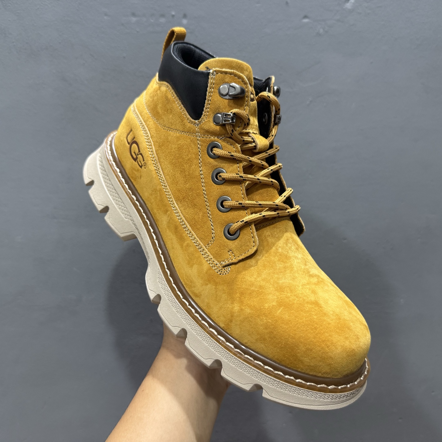 280 UGG Tasman Weather Hybrid 塔斯曼混合系列中帮轻量休闲马丁靴
