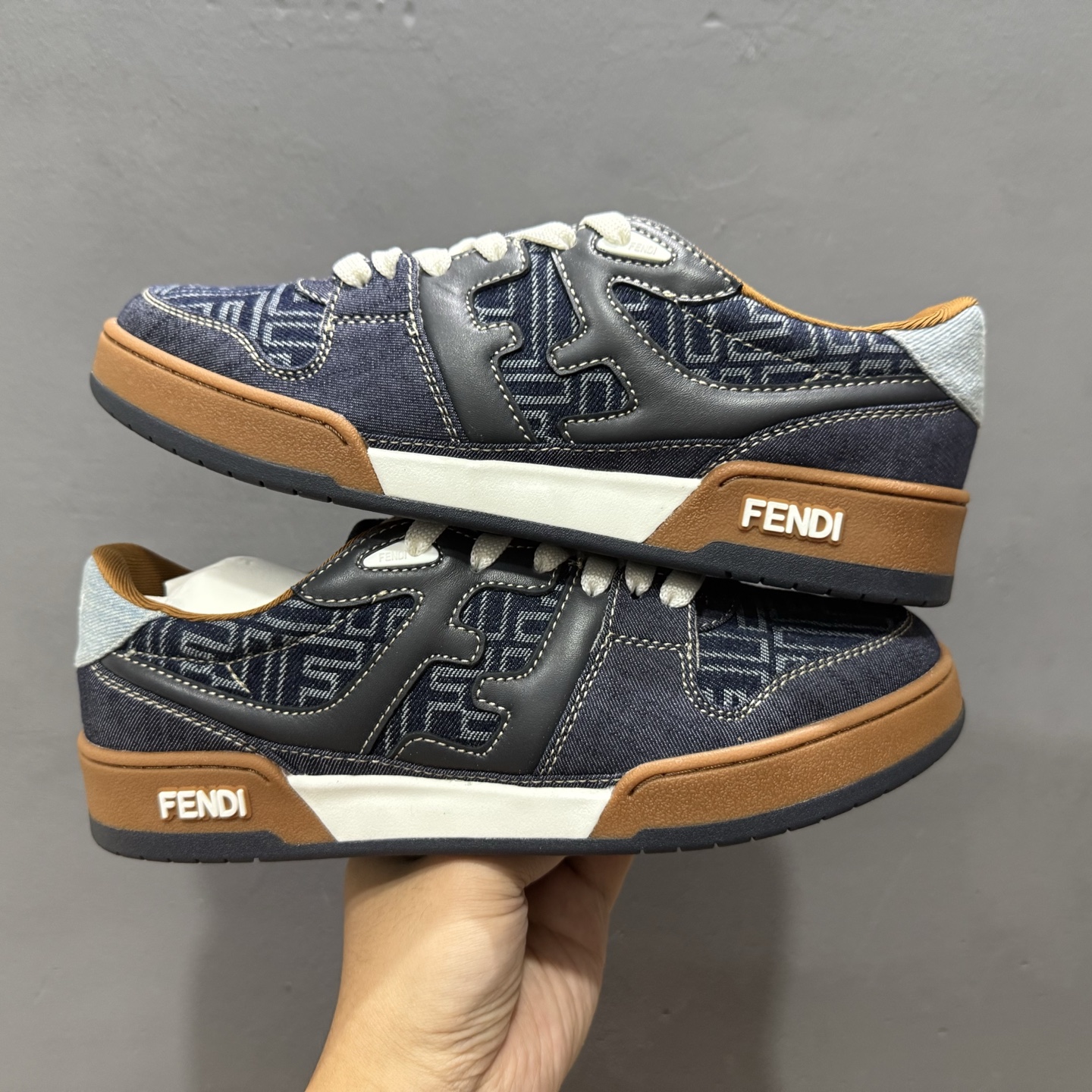 380 广东原装高端品质 FENDI芬迪 Match 圆头厚底 低帮板鞋 Fendi芬迪情侣款休闲鞋-Chinese UA Cheap High Quatity Brand Clothes Bags handbags Sneakers wholesale wholesaler seller from China Factory suppliers Fashion Clothing Shoes best Quality Beautiful Price 380 广东原装高端品质 FENDI芬迪 Match 圆头厚底 低帮板鞋 Fendi芬迪情侣款休闲鞋
