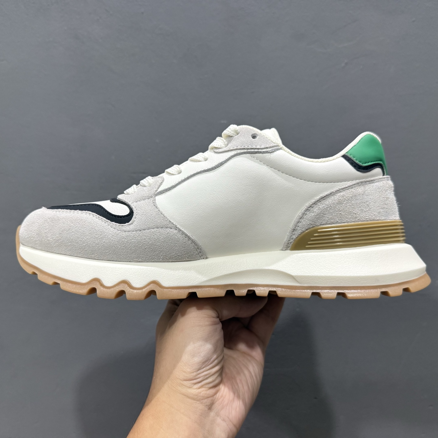 380 新货Valentino华伦天奴男鞋 舒适系带跑鞋低帮生活运动休闲鞋