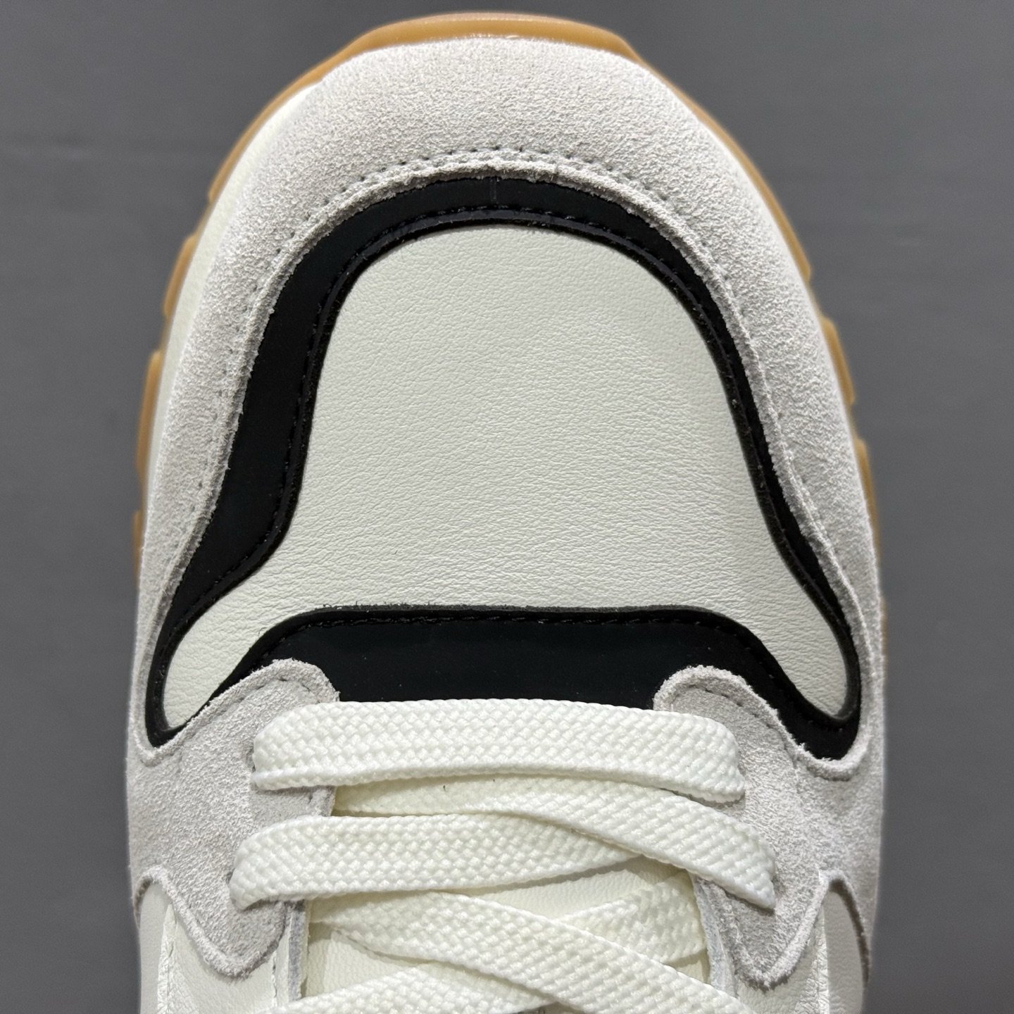 380 新货Valentino华伦天奴男鞋 舒适系带跑鞋低帮生活运动休闲鞋