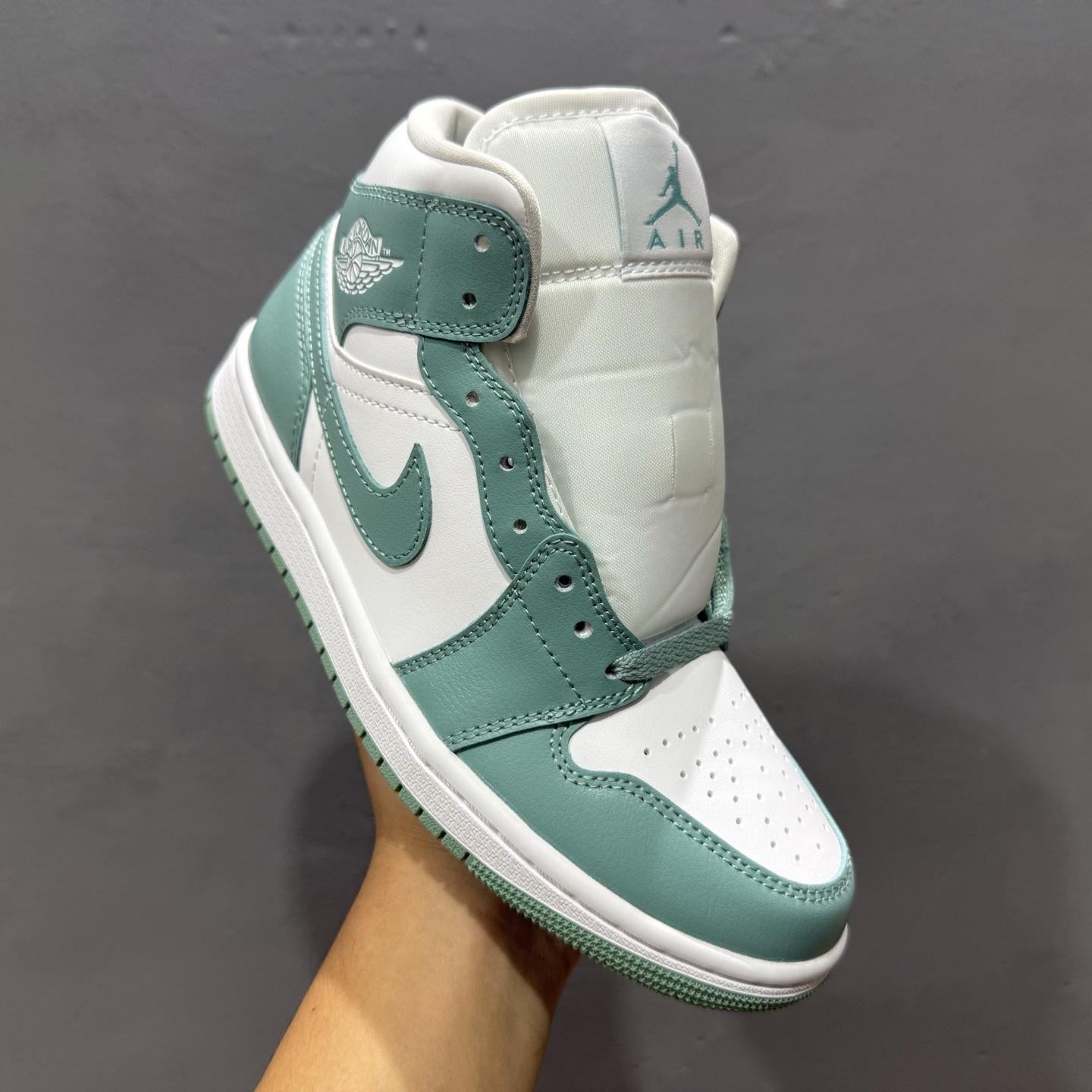 260 过验版本 Air Jordan 1 Mid AJ1乔1中帮文化篮球鞋 BQ6472-138