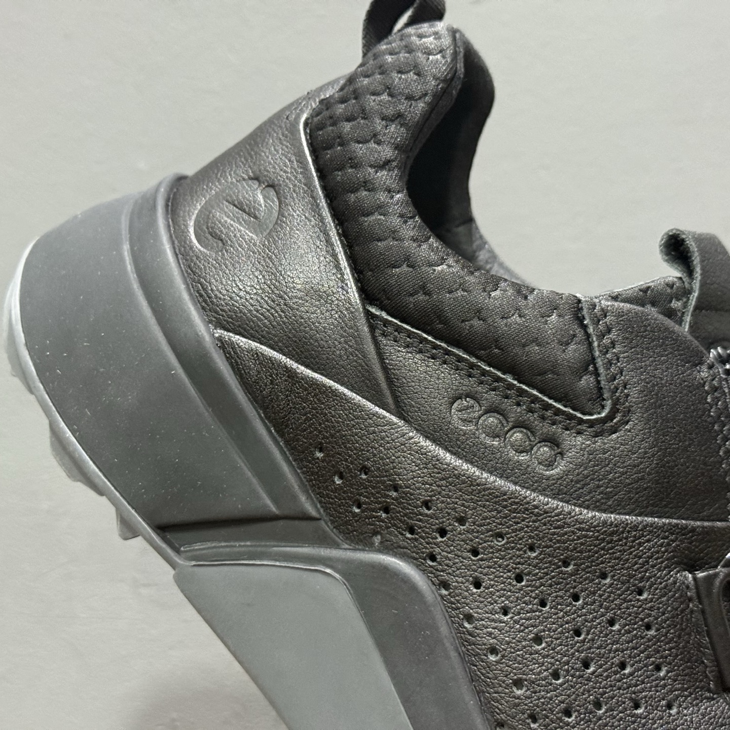 280 独家实拍ECCO爱步 小红书爆款 新款百搭休闲款 Ecco/爱步男士户外休闲鞋透气轻质系带轻便老爹运动鞋-Chinese UA Cheap High Quatity Brand Clothes Bags handbags Sneakers wholesale wholesaler seller from China Factory suppliers Fashion Clothing Shoes best Quality Beautiful Price 280 独家实拍ECCO爱步 小红书爆款 新款百搭休闲款 Ecco/爱步男士户外休闲鞋透气轻质系带轻便老爹运动鞋