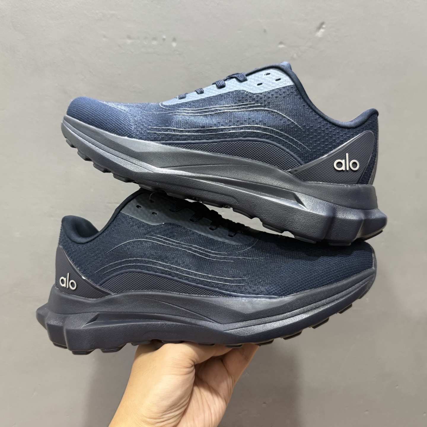 180 Alo Yoga Recovery Mode 拉布布人气单品 舒适简约防滑耐磨低帮休闲板鞋 102111