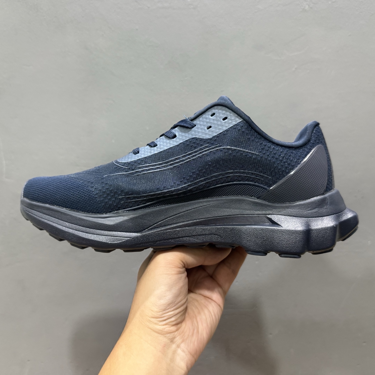 180 Alo Yoga Recovery Mode 拉布布人气单品 舒适简约防滑耐磨低帮休闲板鞋 102111