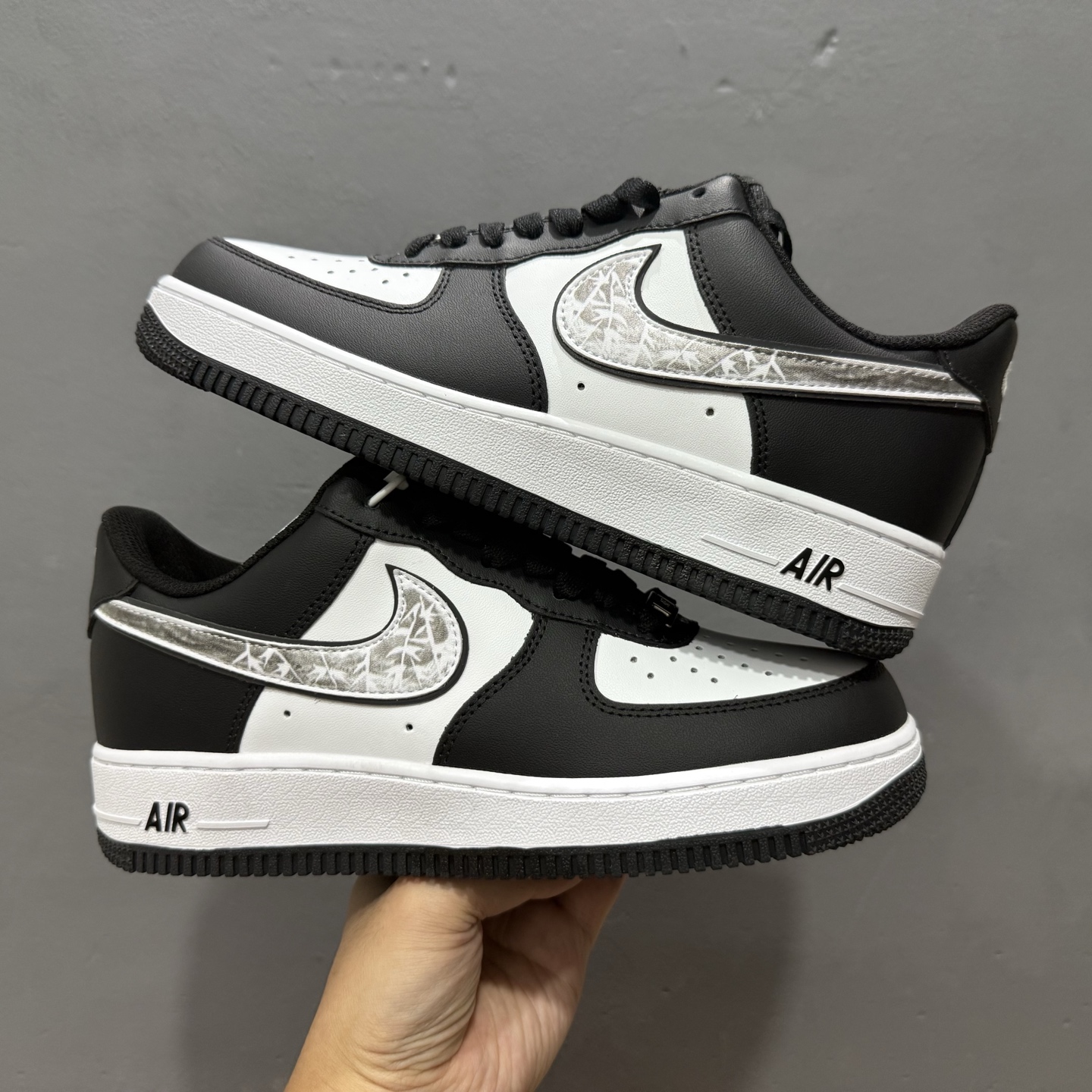 ￥260 Nike Air Force 1'07 Low 黑白裂纹 空军一号低帮休闲板鞋 ZH0316-118