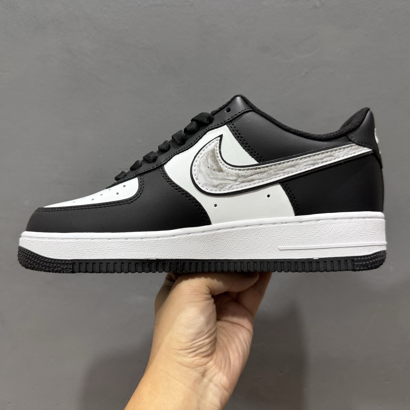 ￥260 Nike Air Force 1'07 Low 黑白裂纹 空军一号低帮休闲板鞋 ZH0316-118