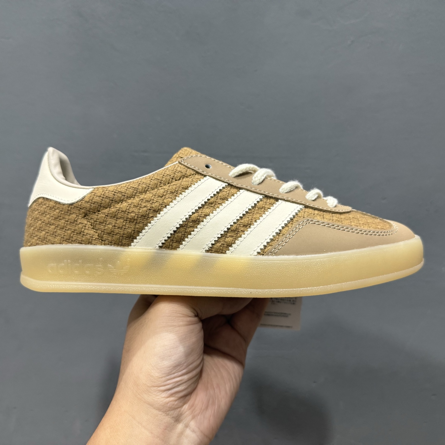￥150 Adidas Originals Gazelle Indoor JR8851 三叶草复古休闲防滑耐磨低帮板鞋