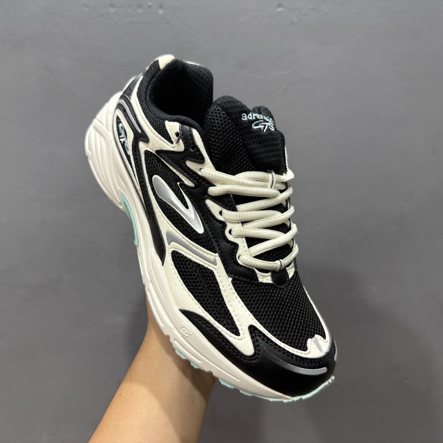 180 Brooks布鲁克斯Adrenaline GTS 4 跑鞋男子缓震马拉松氮气慢跑鞋