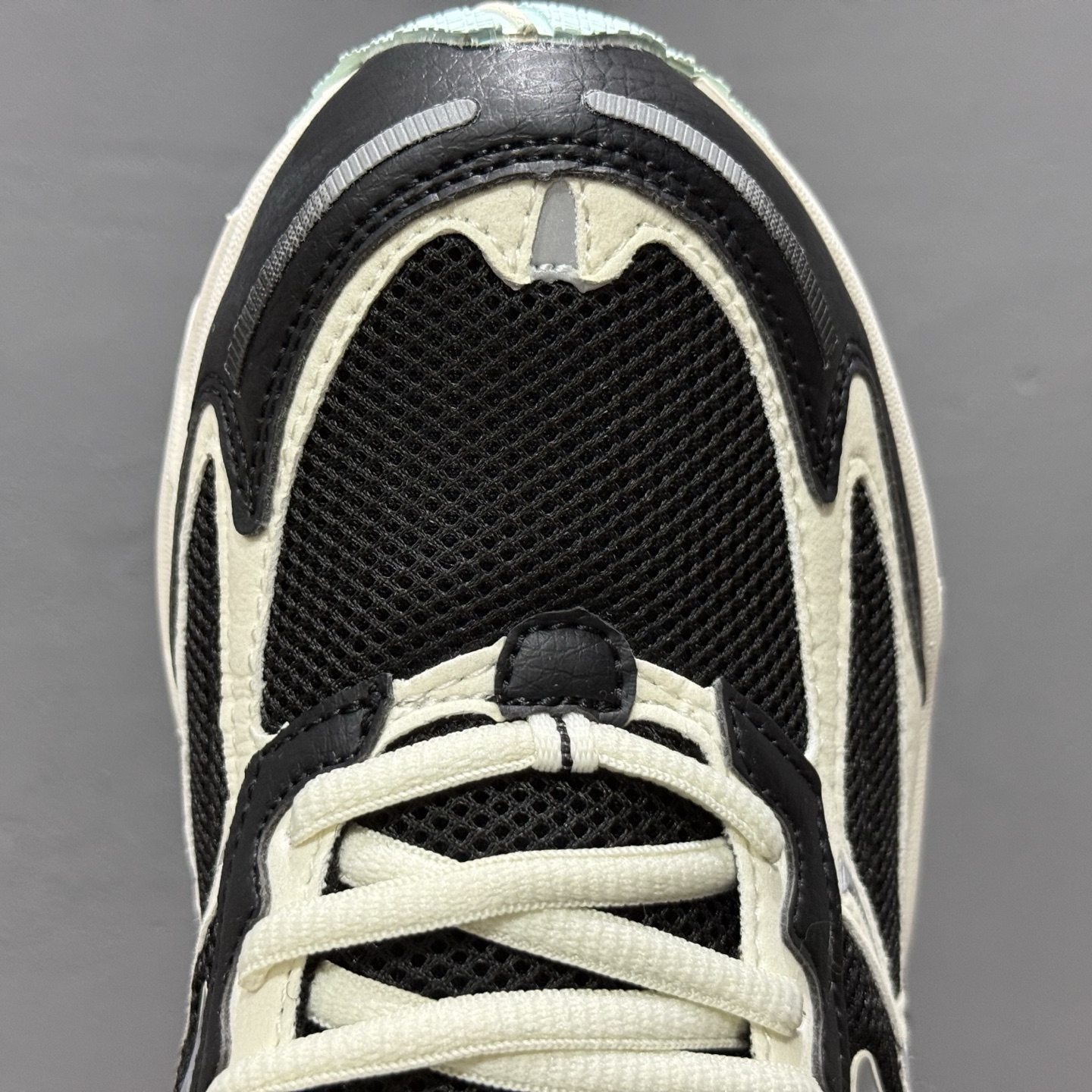 180 Brooks布鲁克斯Adrenaline GTS 4 跑鞋男子缓震马拉松氮气慢跑鞋