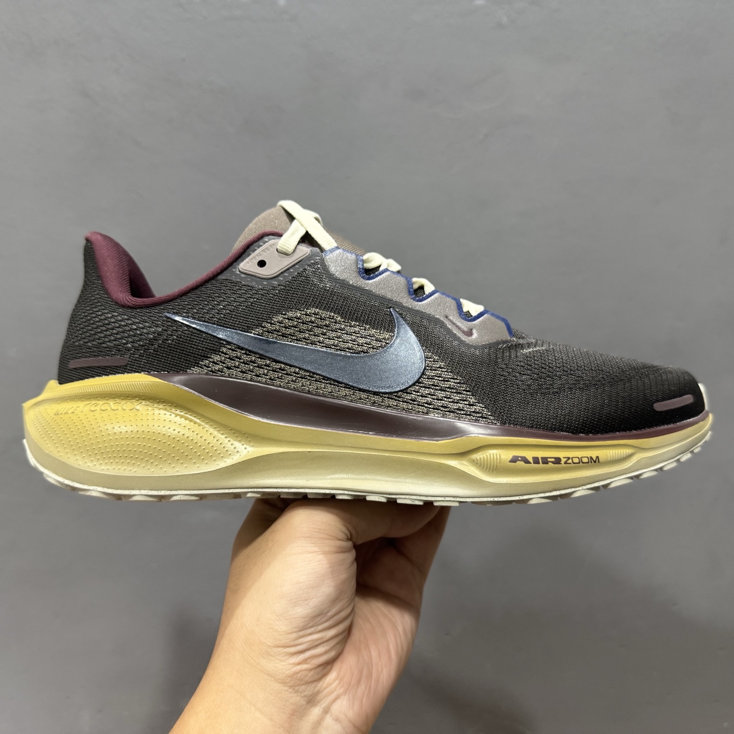 登月41代 Nike Pegasus 41运动老爹鞋也正式登场啦Nike Pegasus 41采用了全掌ReactX泡绵中底 登月41代 Nike Pegasus 41运动老爹鞋也正式登场啦Nike Pegasus 41采用了全掌ReactX泡绵中底