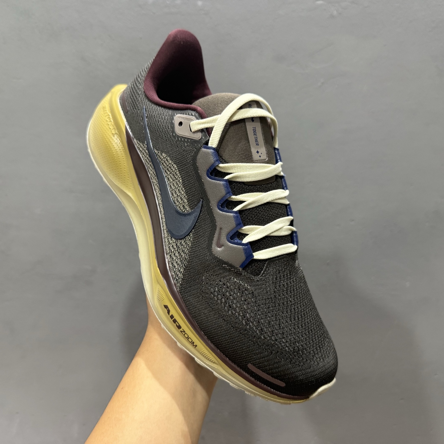 登月41代 Nike Pegasus 41运动老爹鞋也正式登场啦Nike Pegasus 41采用了全掌ReactX泡绵中底 登月41代 Nike Pegasus 41运动老爹鞋也正式登场啦Nike Pegasus 41采用了全掌ReactX泡绵中底