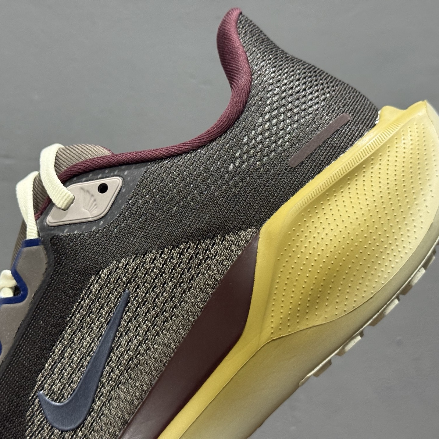 登月41代 Nike Pegasus 41运动老爹鞋也正式登场啦Nike Pegasus 41采用了全掌ReactX泡绵中底 登月41代 Nike Pegasus 41运动老爹鞋也正式登场啦Nike Pegasus 41采用了全掌ReactX泡绵中底