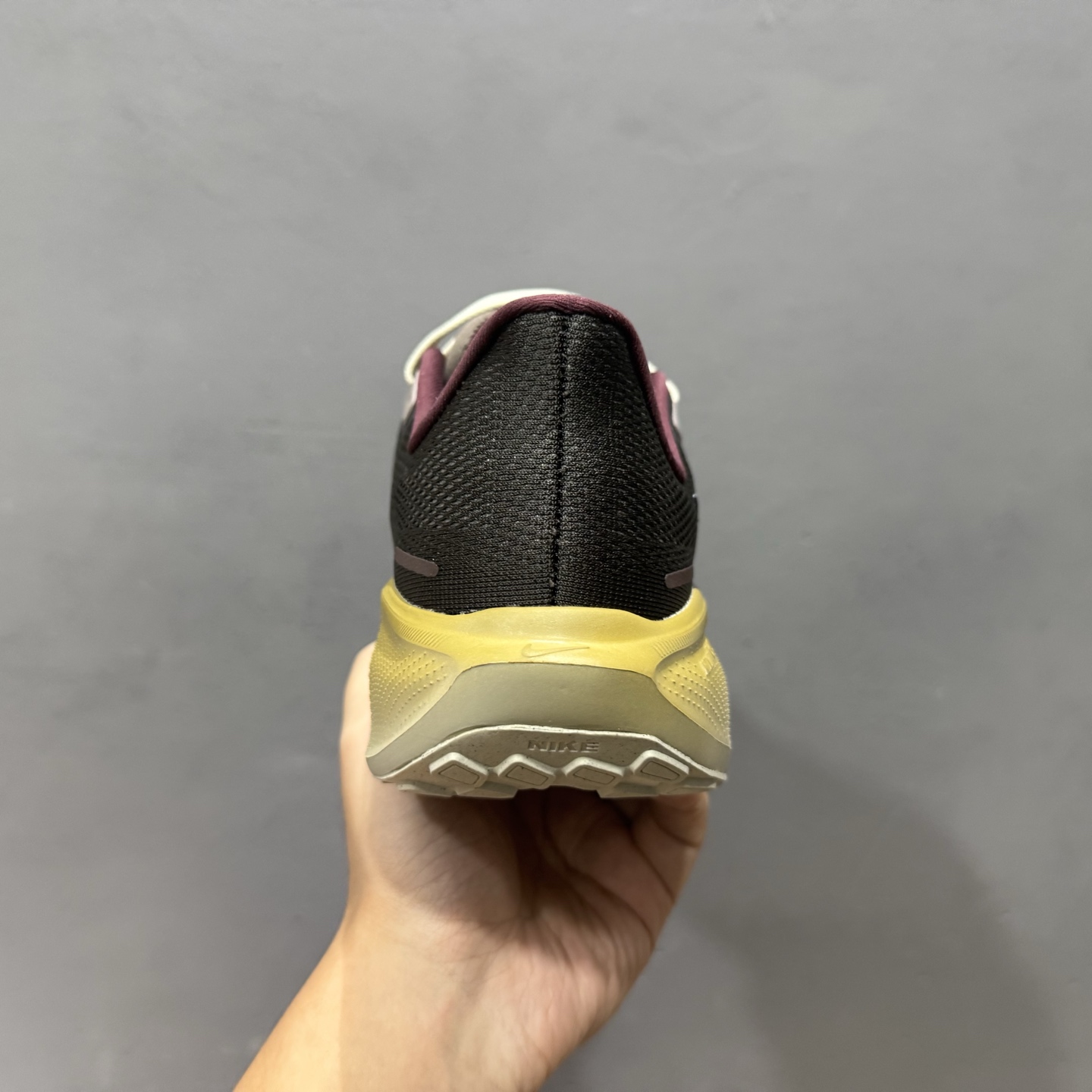 登月41代 Nike Pegasus 41运动老爹鞋也正式登场啦Nike Pegasus 41采用了全掌ReactX泡绵中底 登月41代 Nike Pegasus 41运动老爹鞋也正式登场啦Nike Pegasus 41采用了全掌ReactX泡绵中底