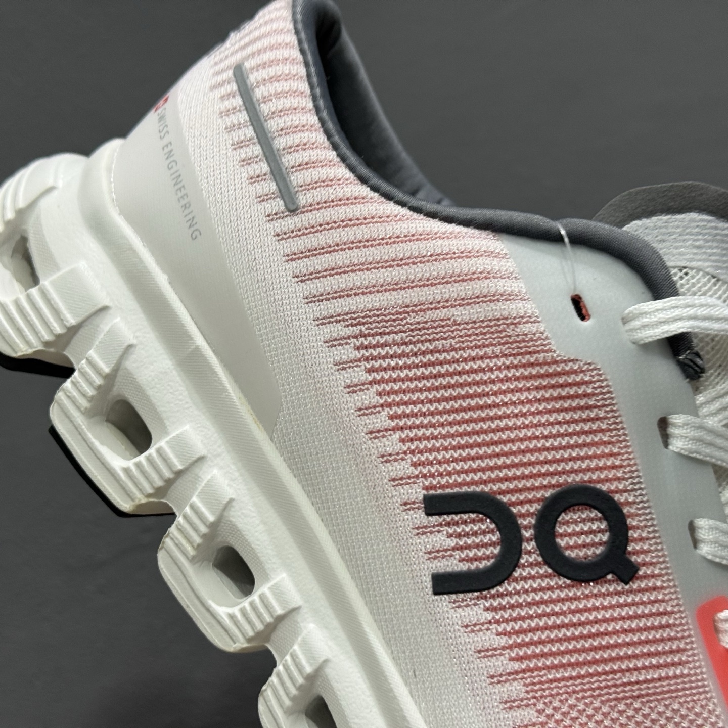 180 On昂跑 Cloud 6 Push 轻量运动休闲鞋 轻量透气的工程网格结合环保人造麂皮 3MF10053026-101