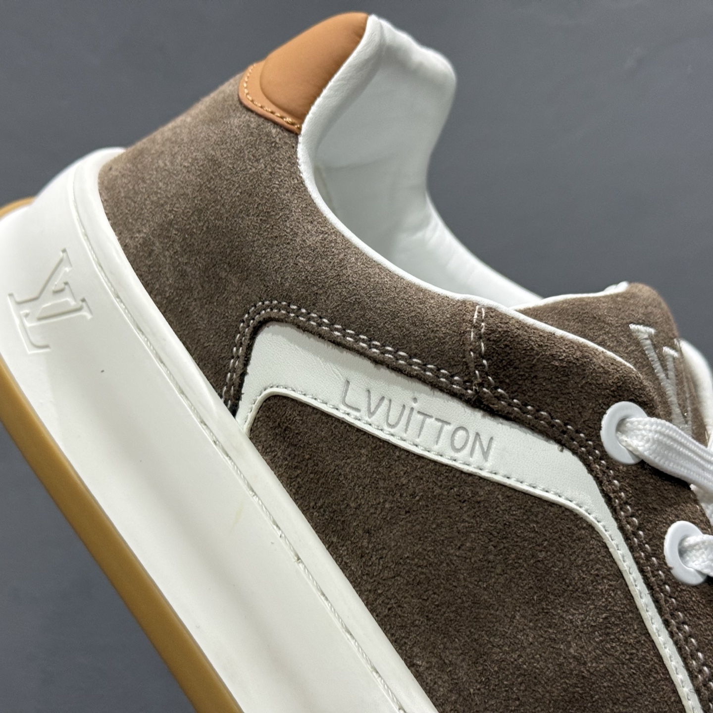 380 LOUIS VUITTON skate sneaker 2025 秋冬男士系列 Classic 牛皮革 圆头系带 低帮 生活休闲鞋