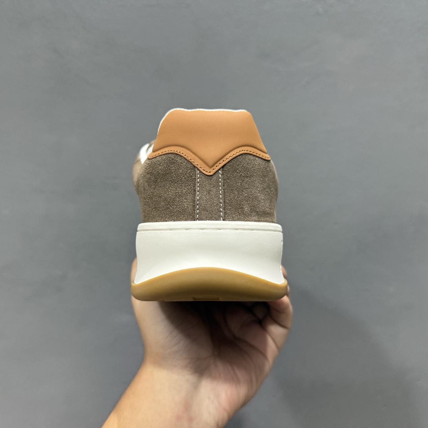 380 LOUIS VUITTON skate sneaker 2025 秋冬男士系列 Classic 牛皮革 圆头系带 低帮 生活休闲鞋