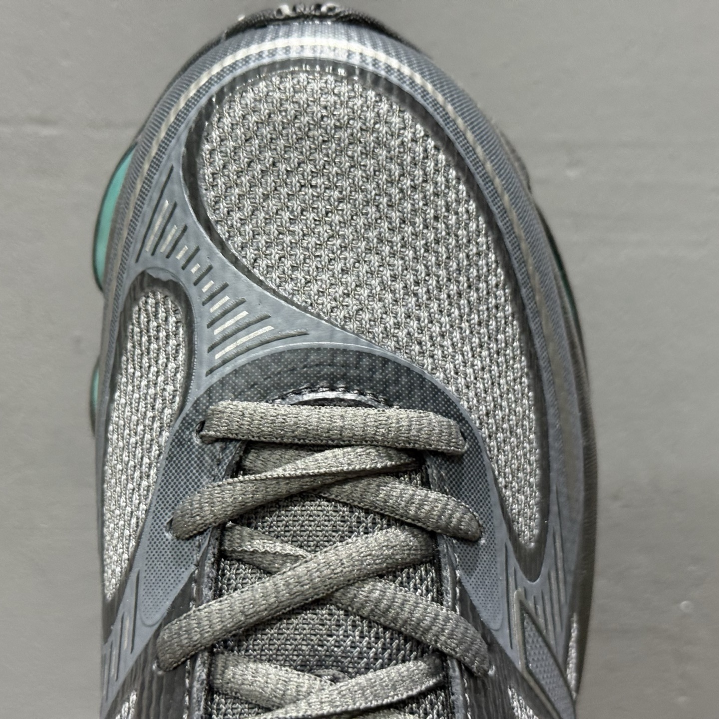 240 大厂出品 New Balance ABZORB 2000 灰黑 U20007PF