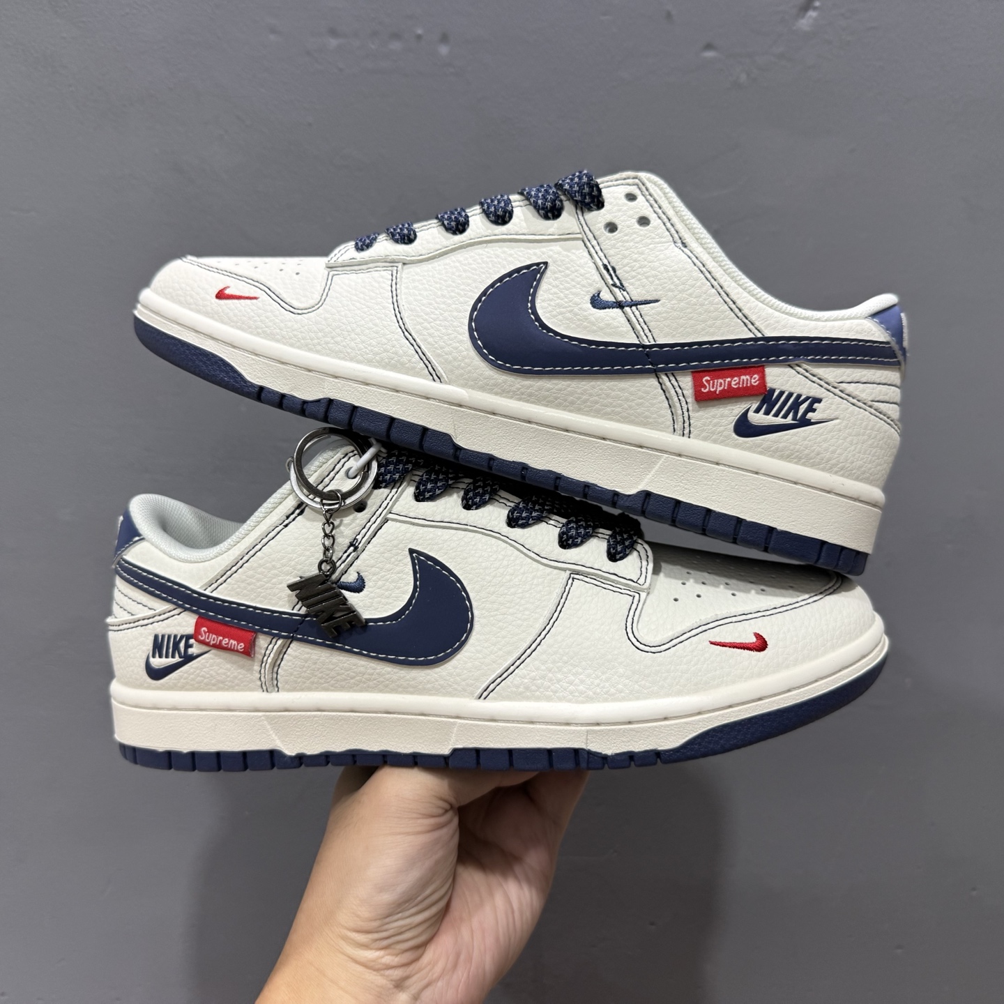 Supreme x Nike Dunk Low Nike米蓝勾 HH7518-083 Supreme x Nike Dunk Low Nike米蓝勾 HH7518-083