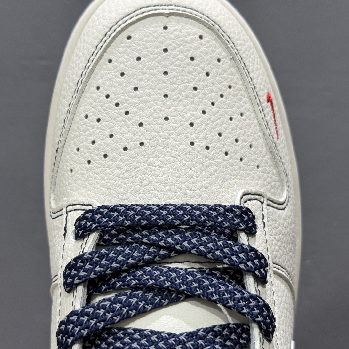 Supreme x Nike Dunk Low Nike米蓝勾 HH7518-083 Supreme x Nike Dunk Low Nike米蓝勾 HH7518-083