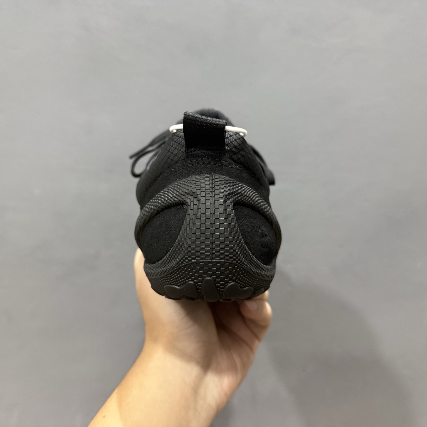 280 ECCO爱步运动鞋 2025年新款户外运动薄底赤足鞋休闲鞋男女