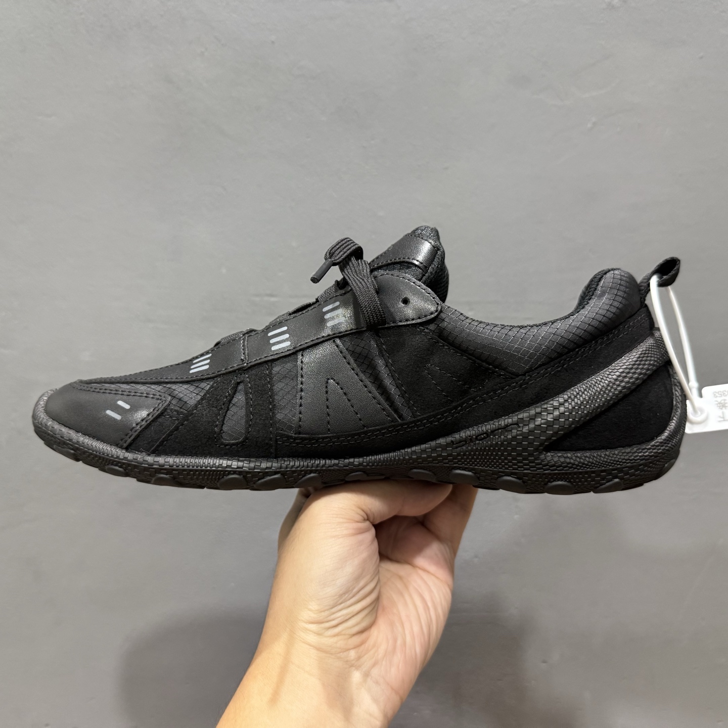 280 ECCO爱步运动鞋 2025年新款户外运动薄底赤足鞋休闲鞋男女