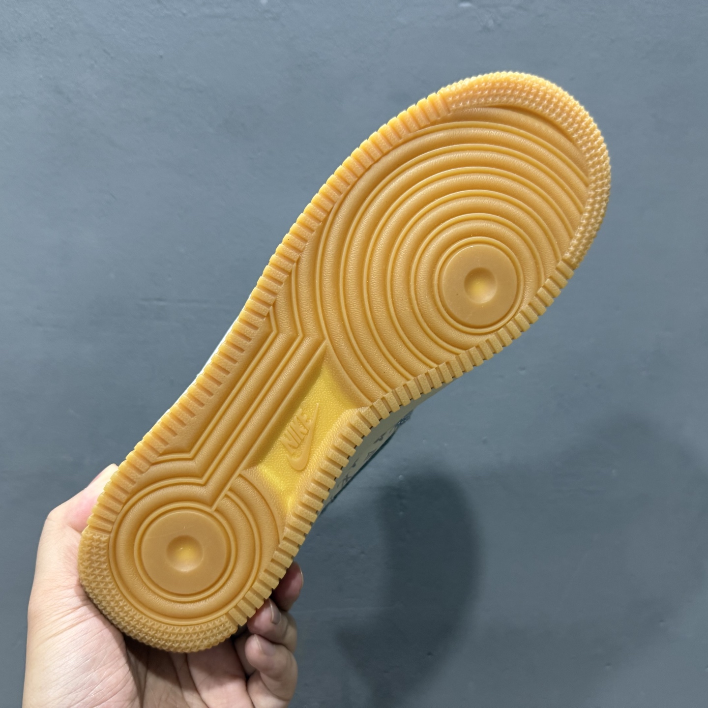 ￥260 Nike Air Force 1'07 Low 李维斯 白浅蓝 空军一号低帮休闲板鞋 YF9511-814