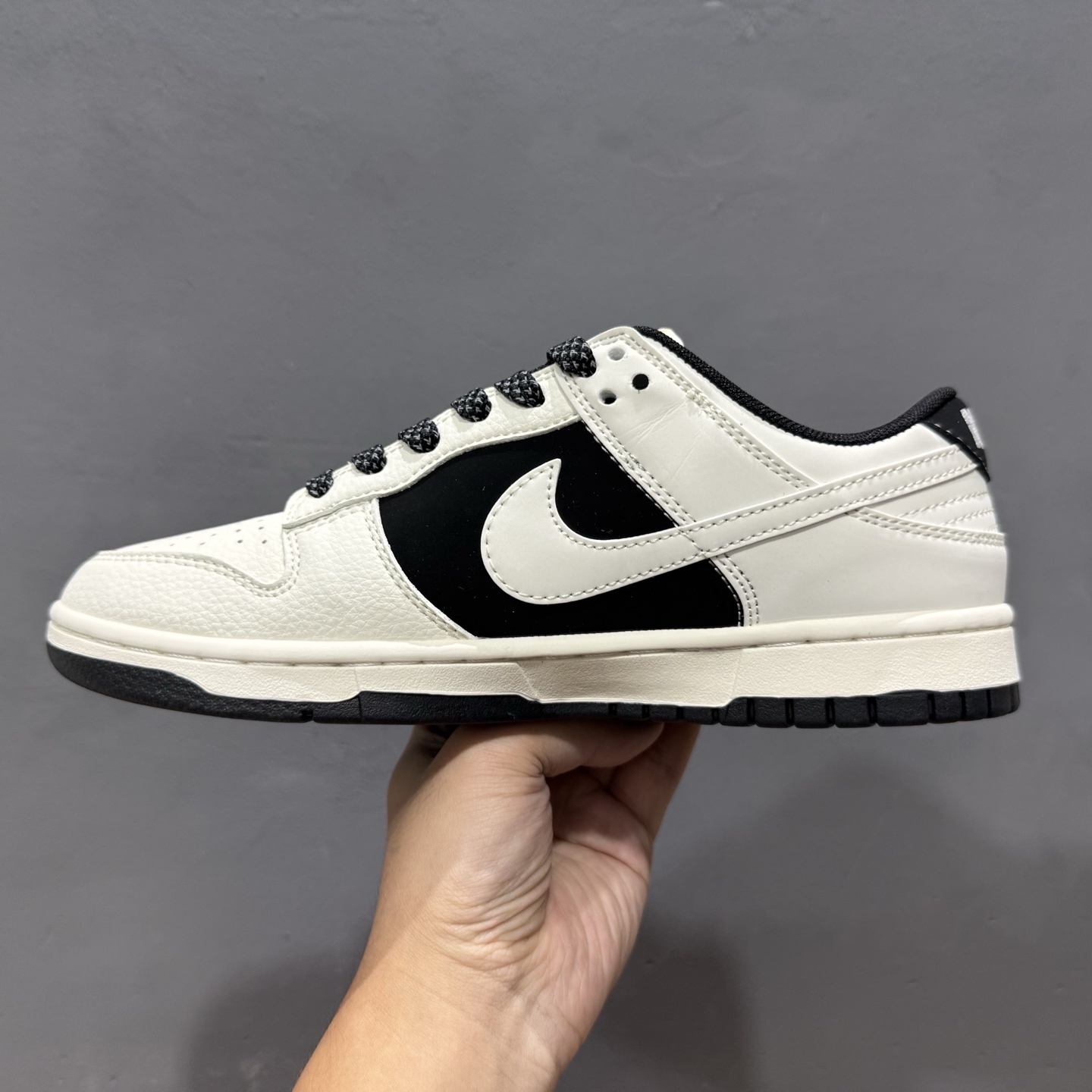 280 XC/Nike SB Dunk Low“ Supreme联名——米黑拼接” 周年高端定制 低帮休闲板鞋 JP1628-010