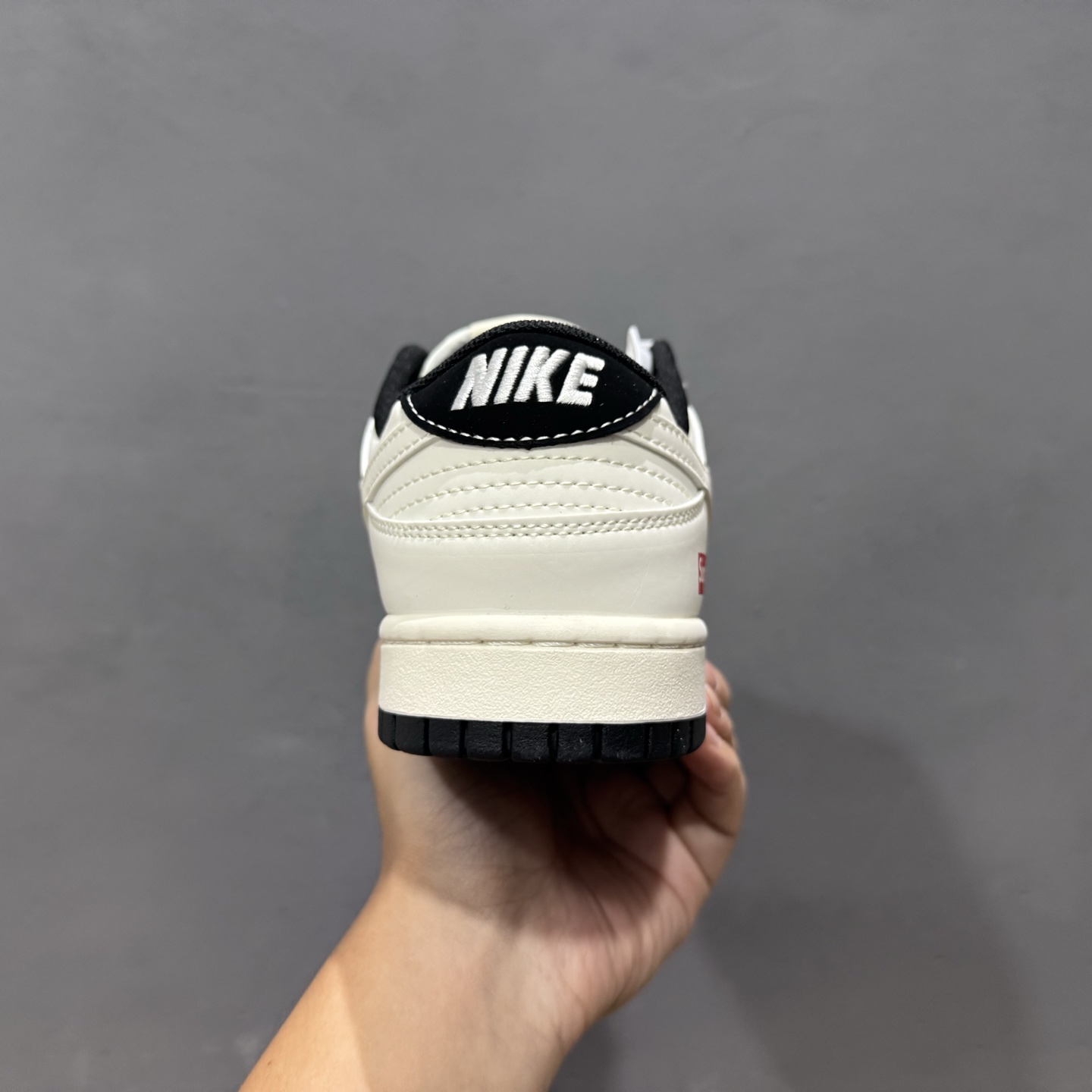 280 XC/Nike SB Dunk Low“ Supreme联名——米黑拼接” 周年高端定制 低帮休闲板鞋 JP1628-010