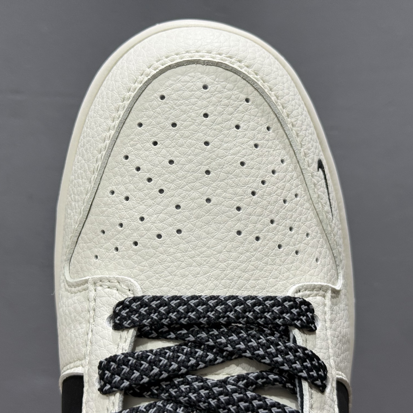 280 XC/Nike SB Dunk Low“ Supreme联名——米黑拼接” 周年高端定制 低帮休闲板鞋 JP1628-010