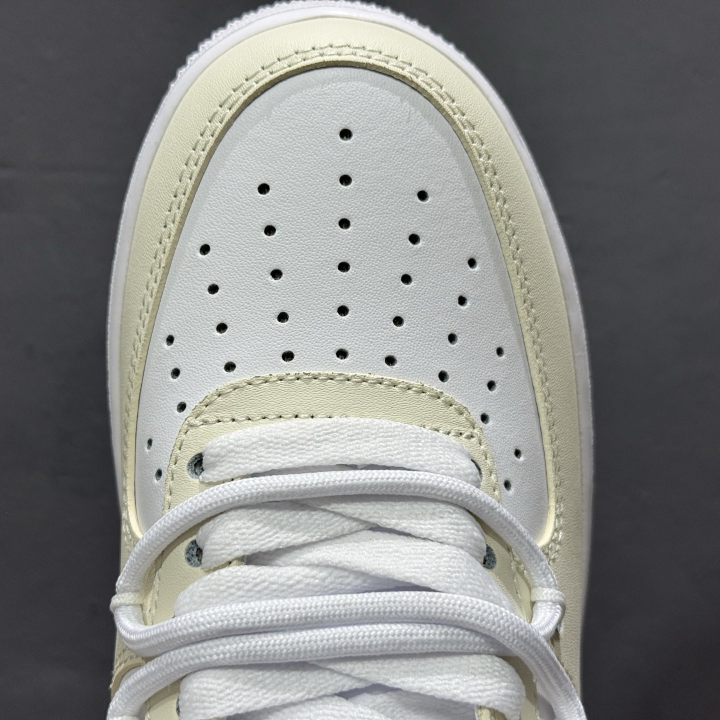 ￥260 Nike Air Force 1'07 Low 柠盐气泡水 空军一号低帮休闲板鞋 ZH0316-111