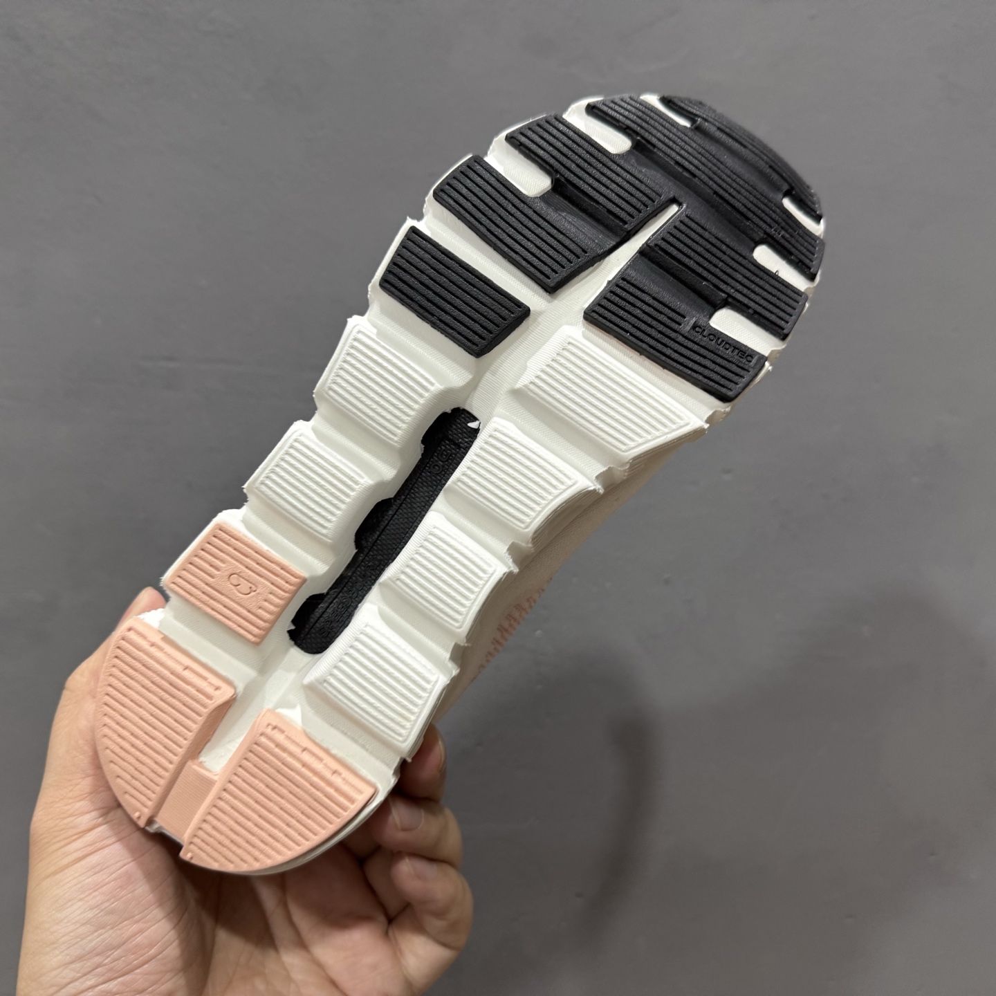 180 On昂跑 Cloud 6 Push 轻量运动休闲鞋 3MF10053026-101