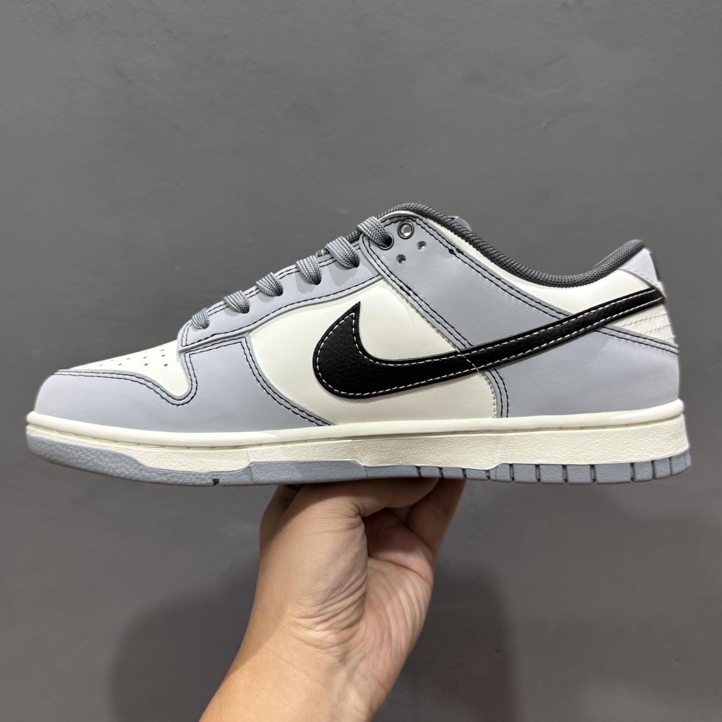 280 Nike Dunk Low Retro 联名款 耐克 低帮休闲运动板鞋 BB0528-109-Chinese UA Cheap High Quatity Brand Clothes Bags handbags Sneakers wholesale wholesaler seller from China Factory suppliers Fashion Clothing Shoes best Quality Beautiful Price 280 Nike Dunk Low Retro 联名款 耐克 低帮休闲运动板鞋 BB0528-109