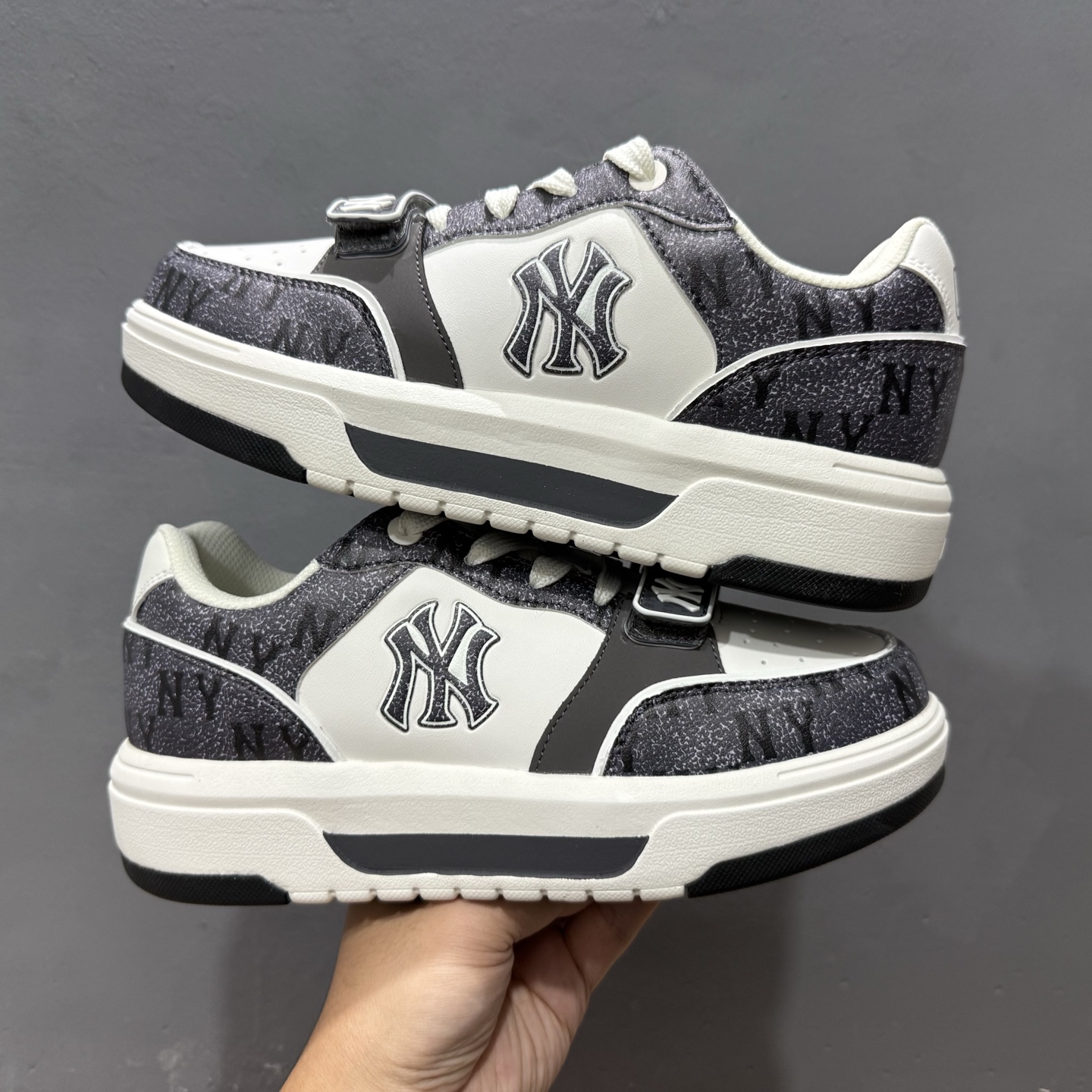 MLB 纽约洋基队 深麻灰色 3ASXP025N-50MGD MLB 纽约洋基队 深麻灰色 3ASXP025N-50MGD