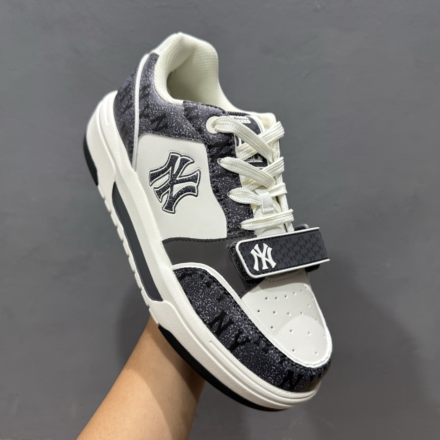 MLB 纽约洋基队 深麻灰色 3ASXP025N-50MGD MLB 纽约洋基队 深麻灰色 3ASXP025N-50MGD