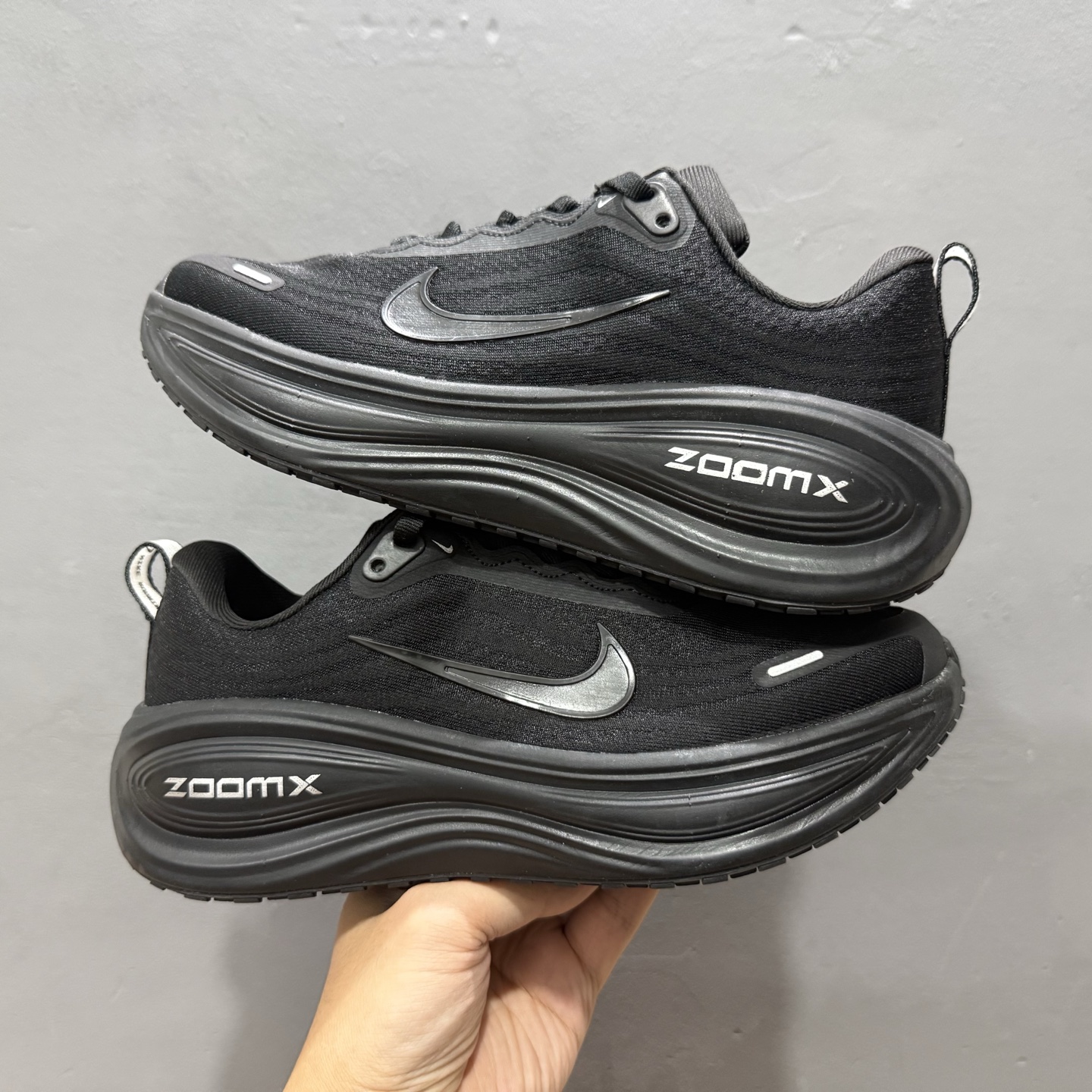 180 Nike Air zoom Vomero Plus 耐克网面厚底气垫跑鞋 IH2268-001